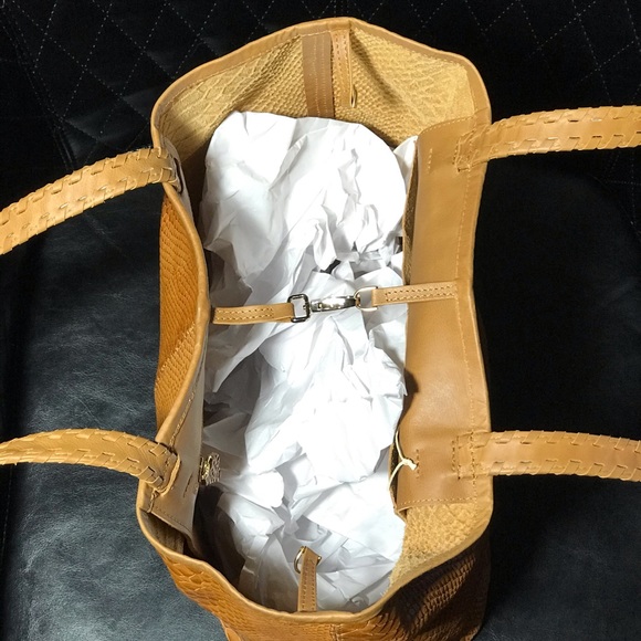 GASPY Collection, Tracy Tote - Picture 4 of 7